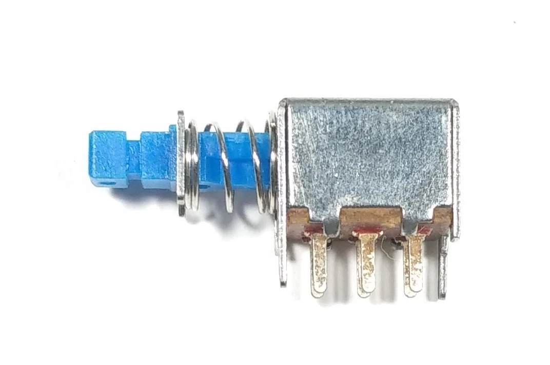 thumbnail image 2 of Uxcell DPDT 6 Pin Push Button Switch - 1 Position Self-Locking Blue - 5 Pieces 2 of 5